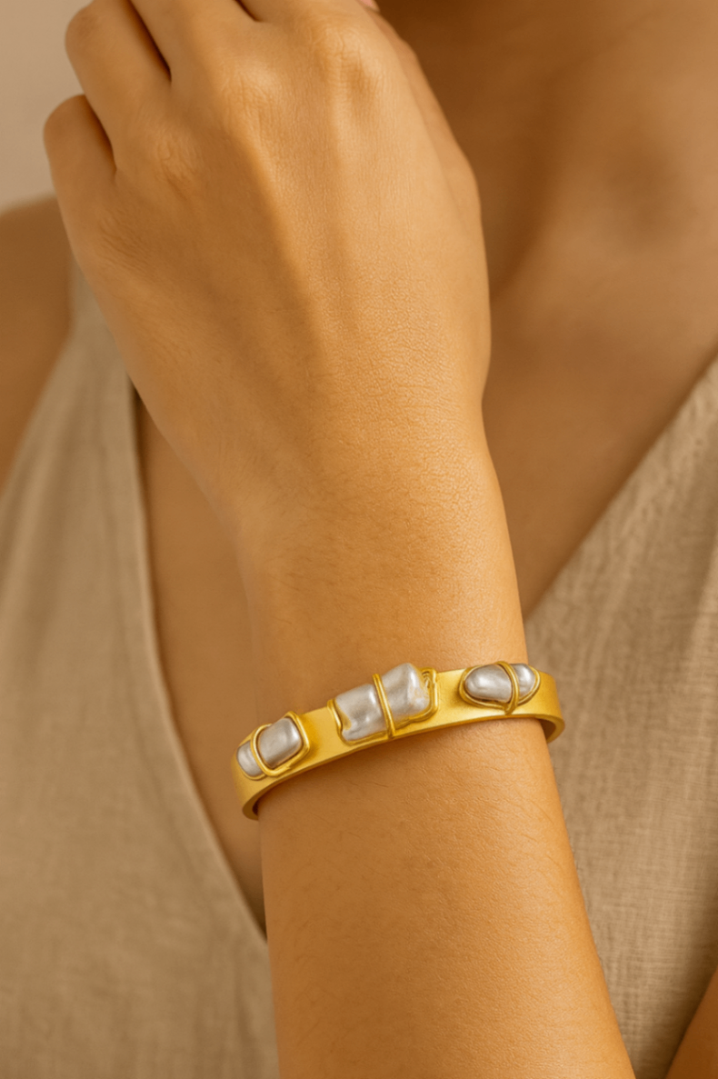MOP Kada Bracelet