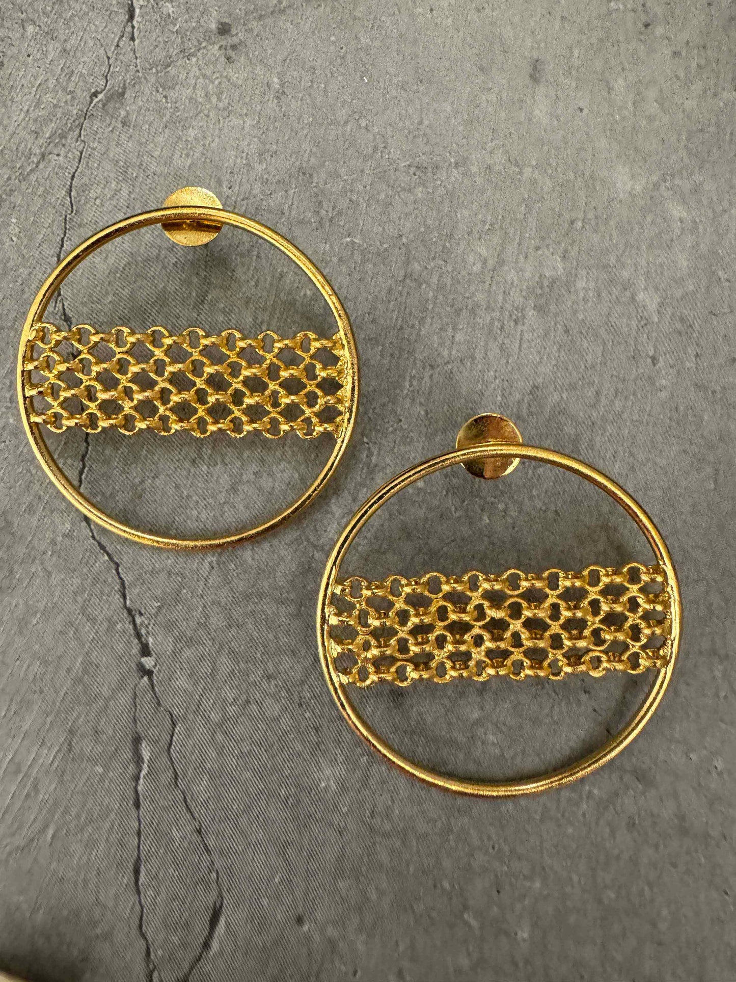 Round Mesh Studs