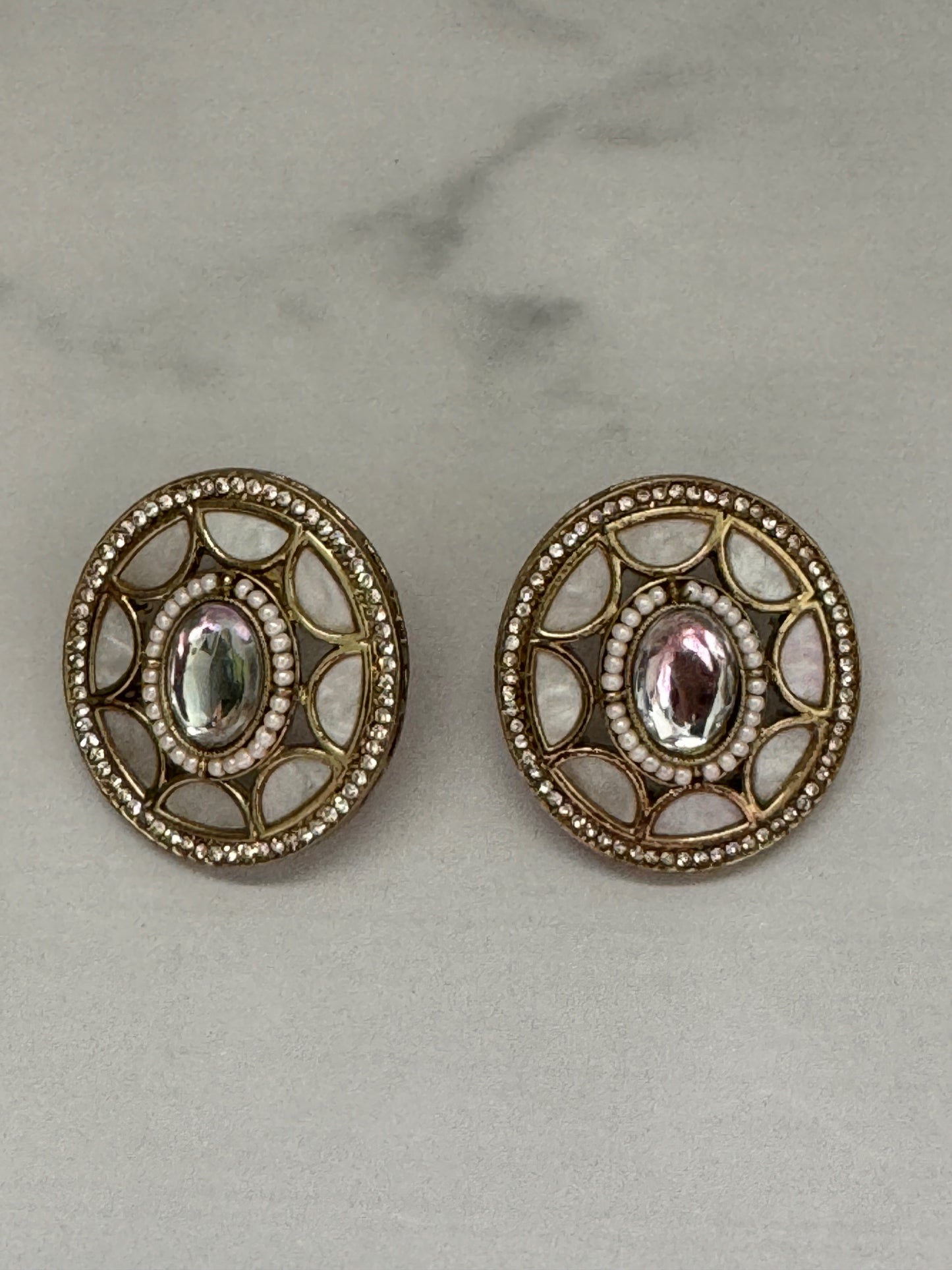 Ivory Oval Mop Studs