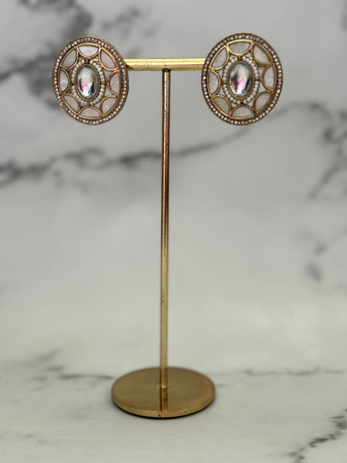 Ivory Oval Mop Studs