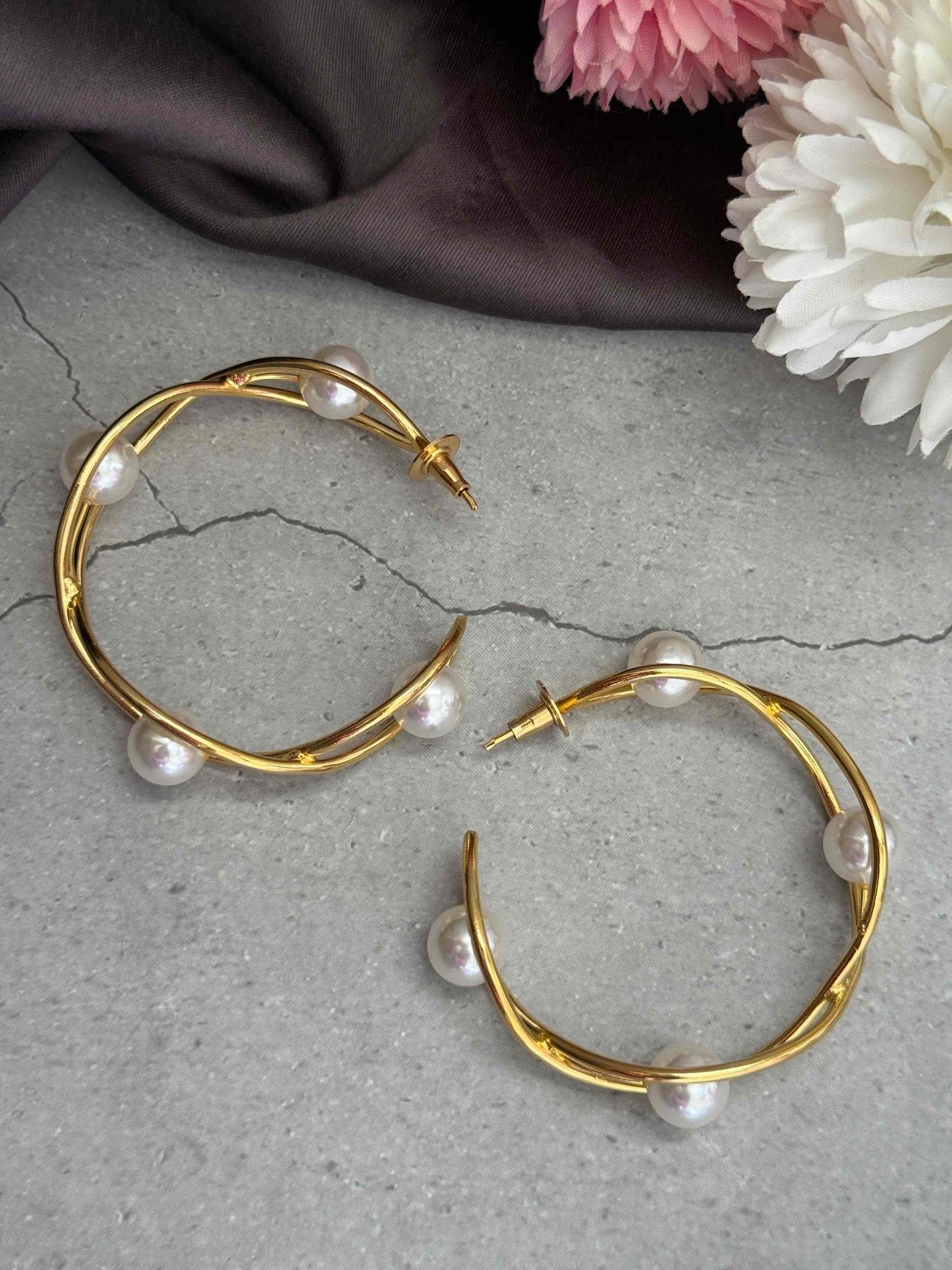 Entangled Pearl Hoops