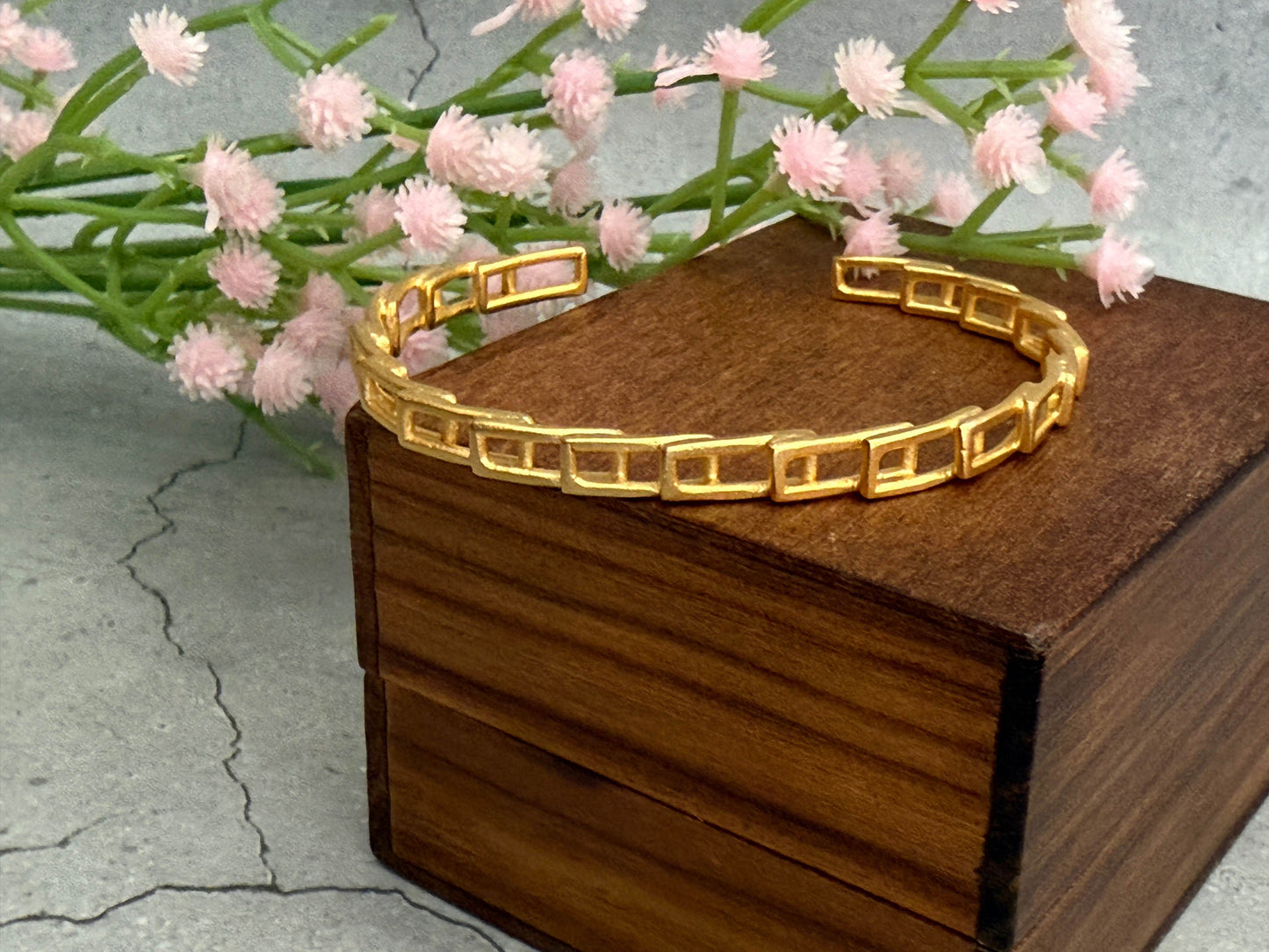 Overlap Rectangle Bracelet
