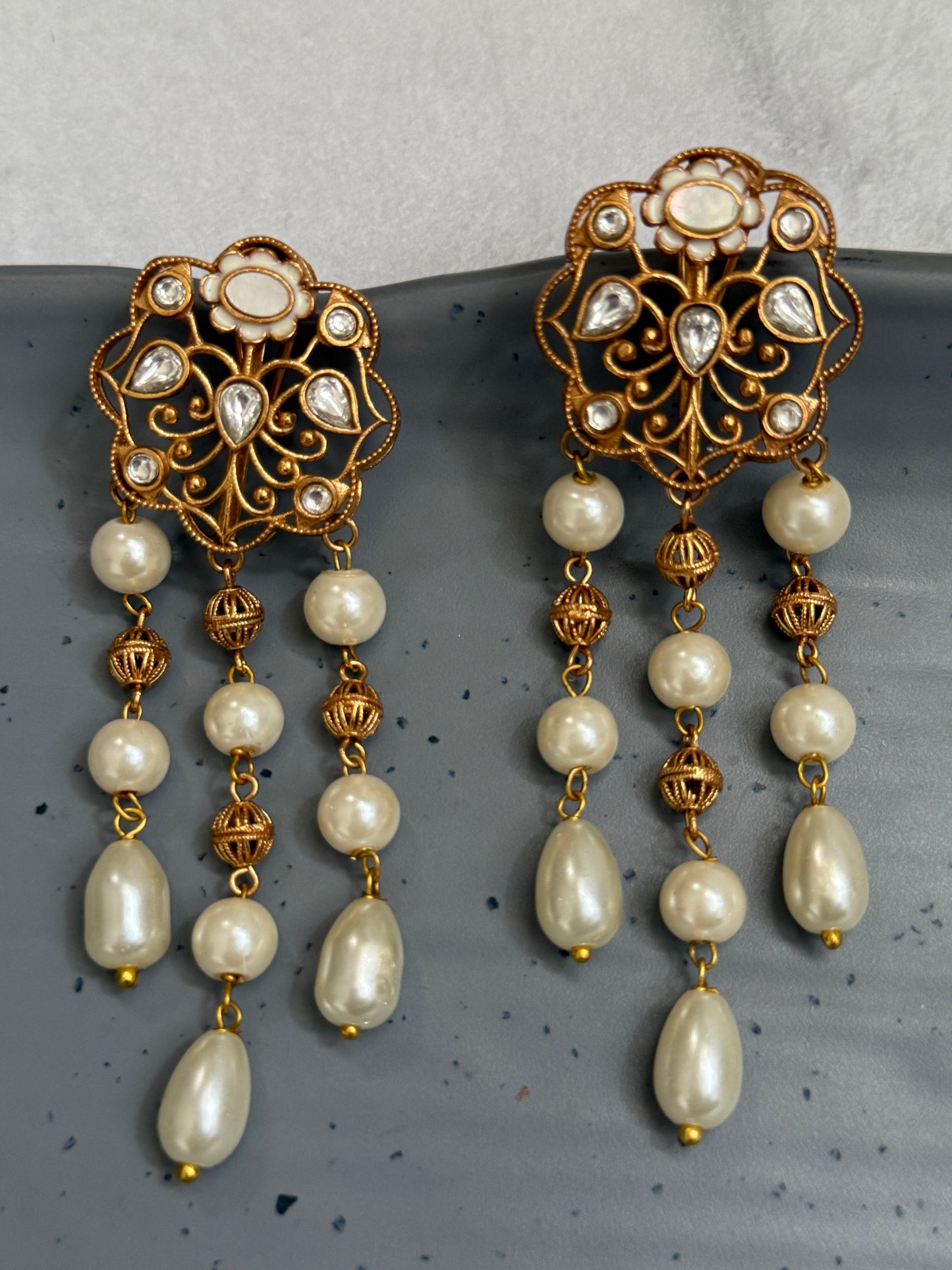 Cutwork Pearl Tassel Danglers