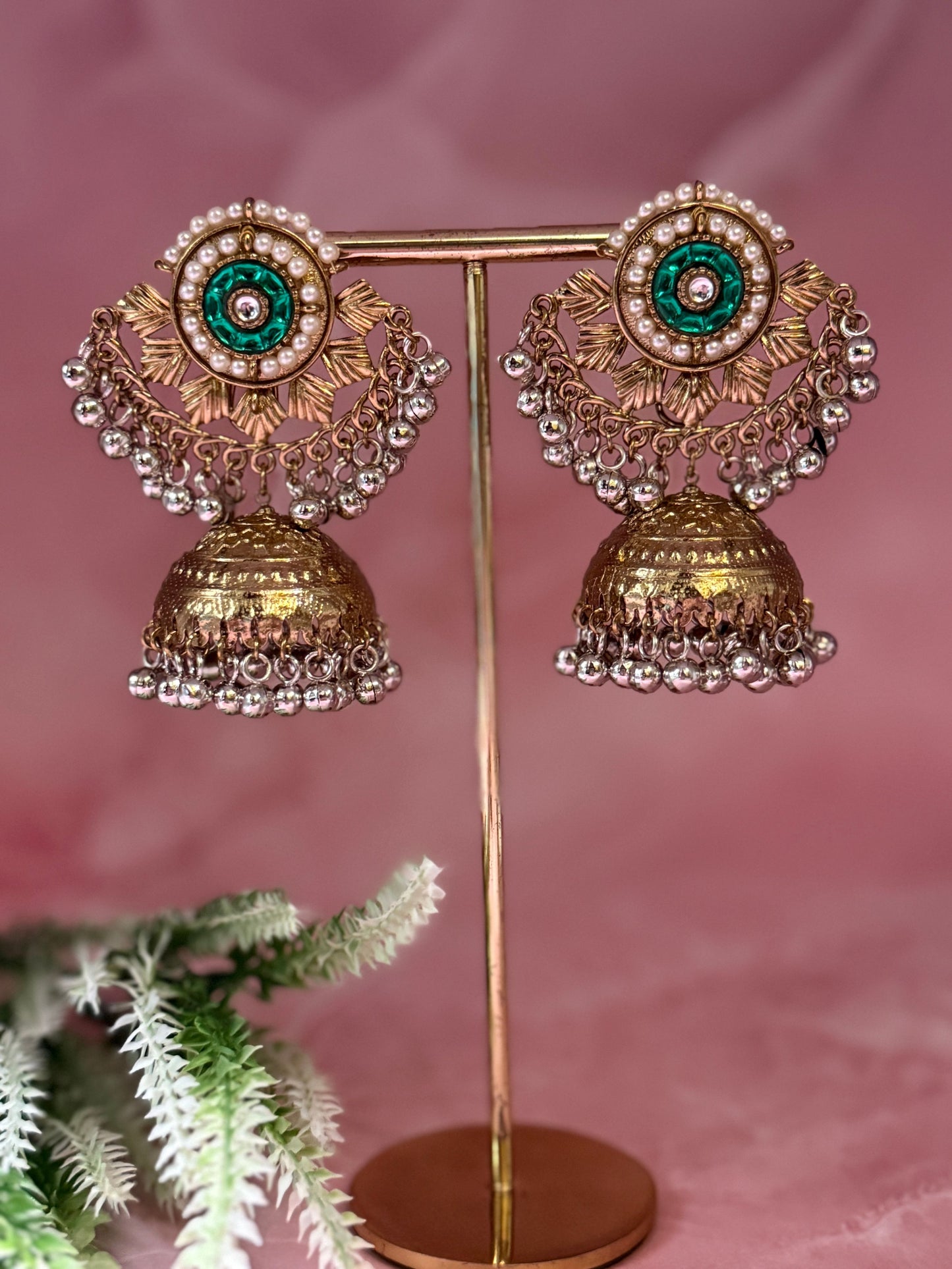 Vamika Jhumkis