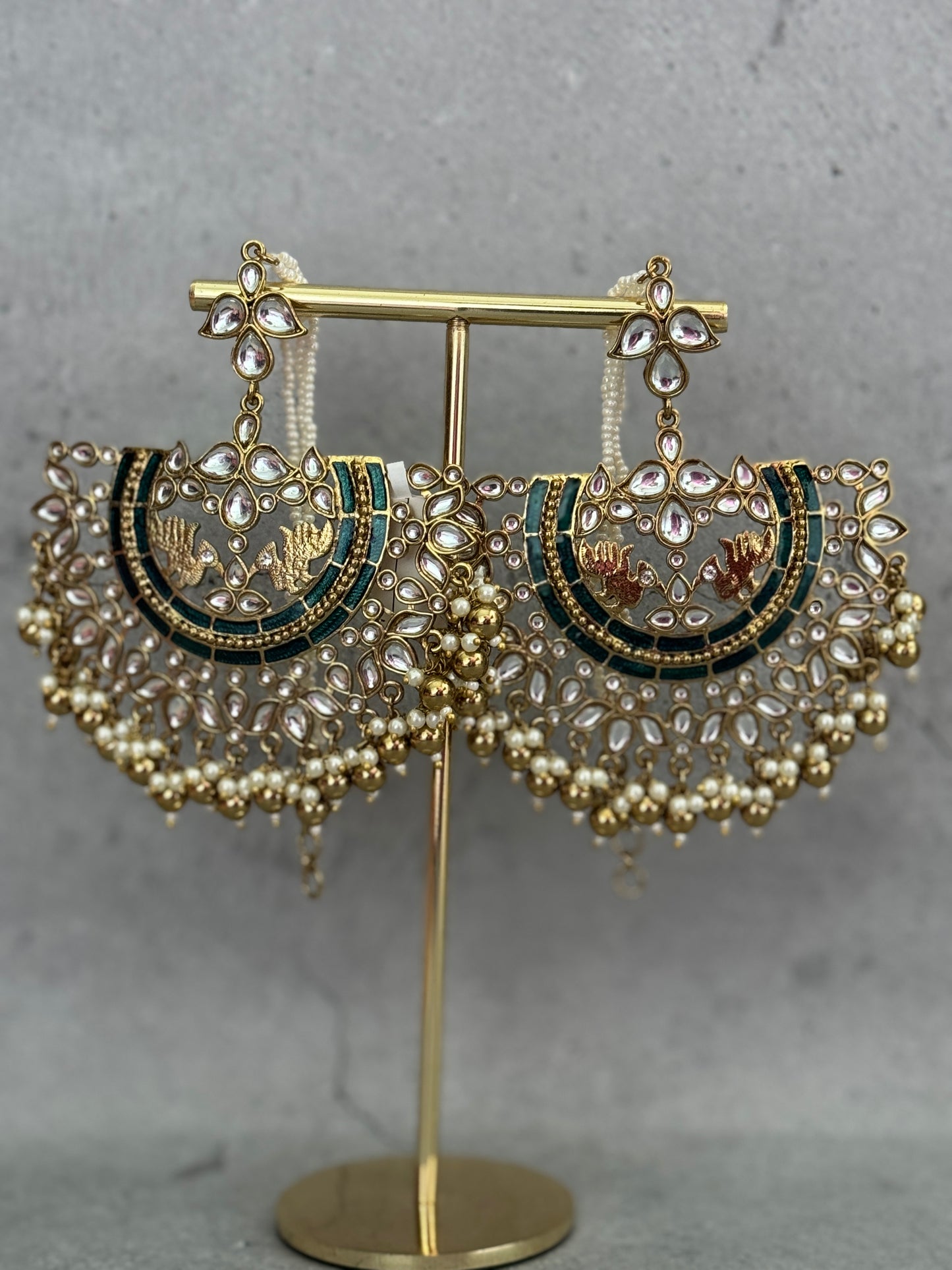 Green Statement Round Chaandbali