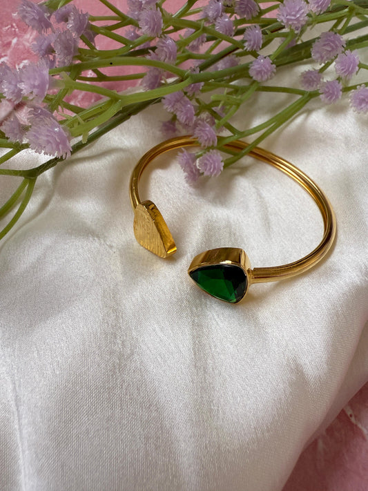 Green Triangle Stone Bracelet