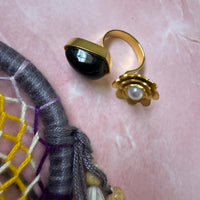 Black Stone Floral Ring