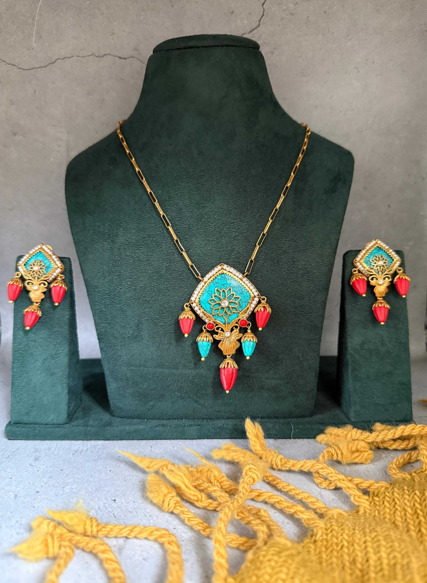 Ritika Pendant Necklace Set
