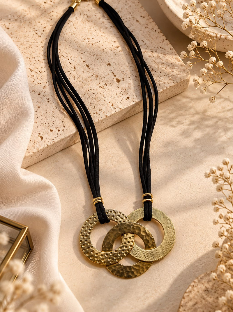 Entangled Circle Neckpiece
