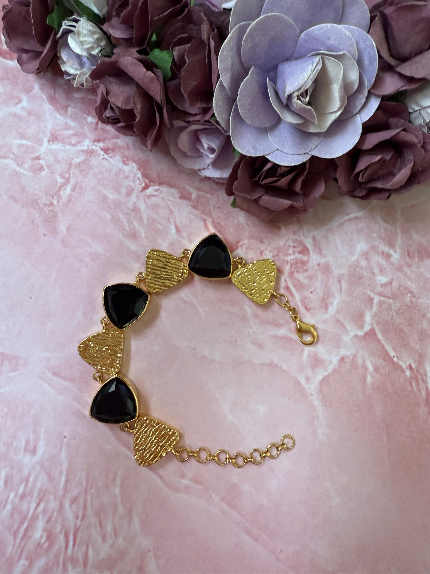Black Triangle Loose Bracelet