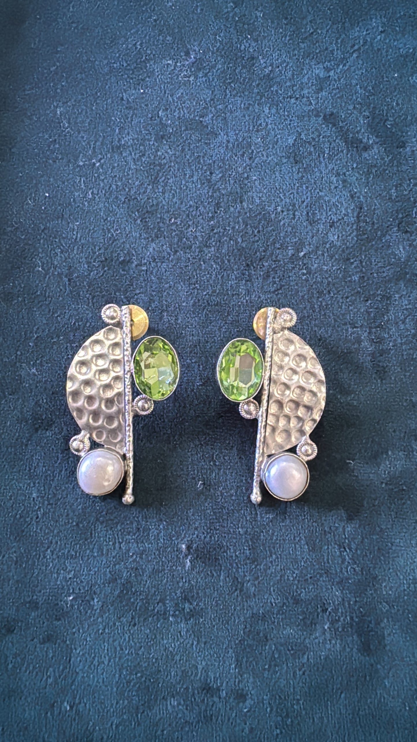 Silver Ira Crystal Studs