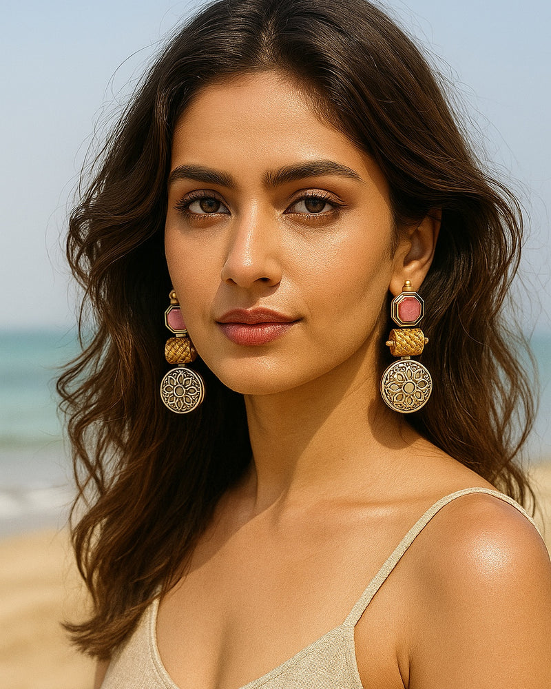 Roopika Danglers
