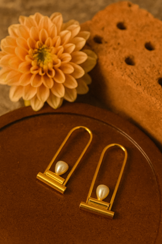 Navika Studs