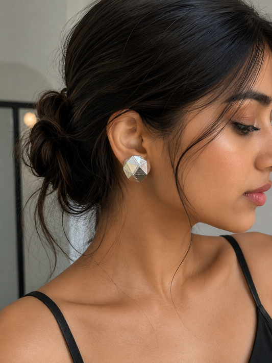 Aaruni Studs
