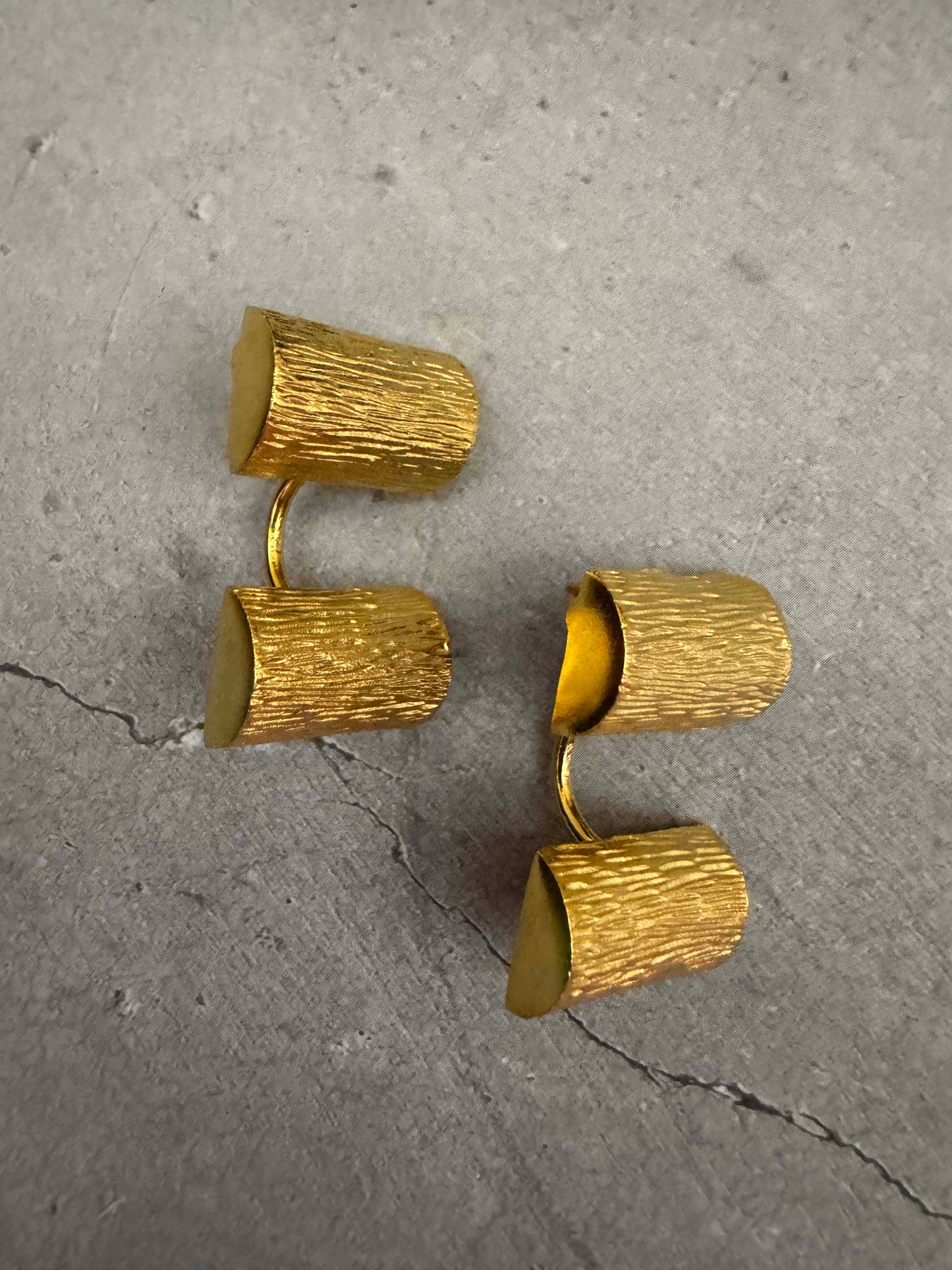 Double Log Studs