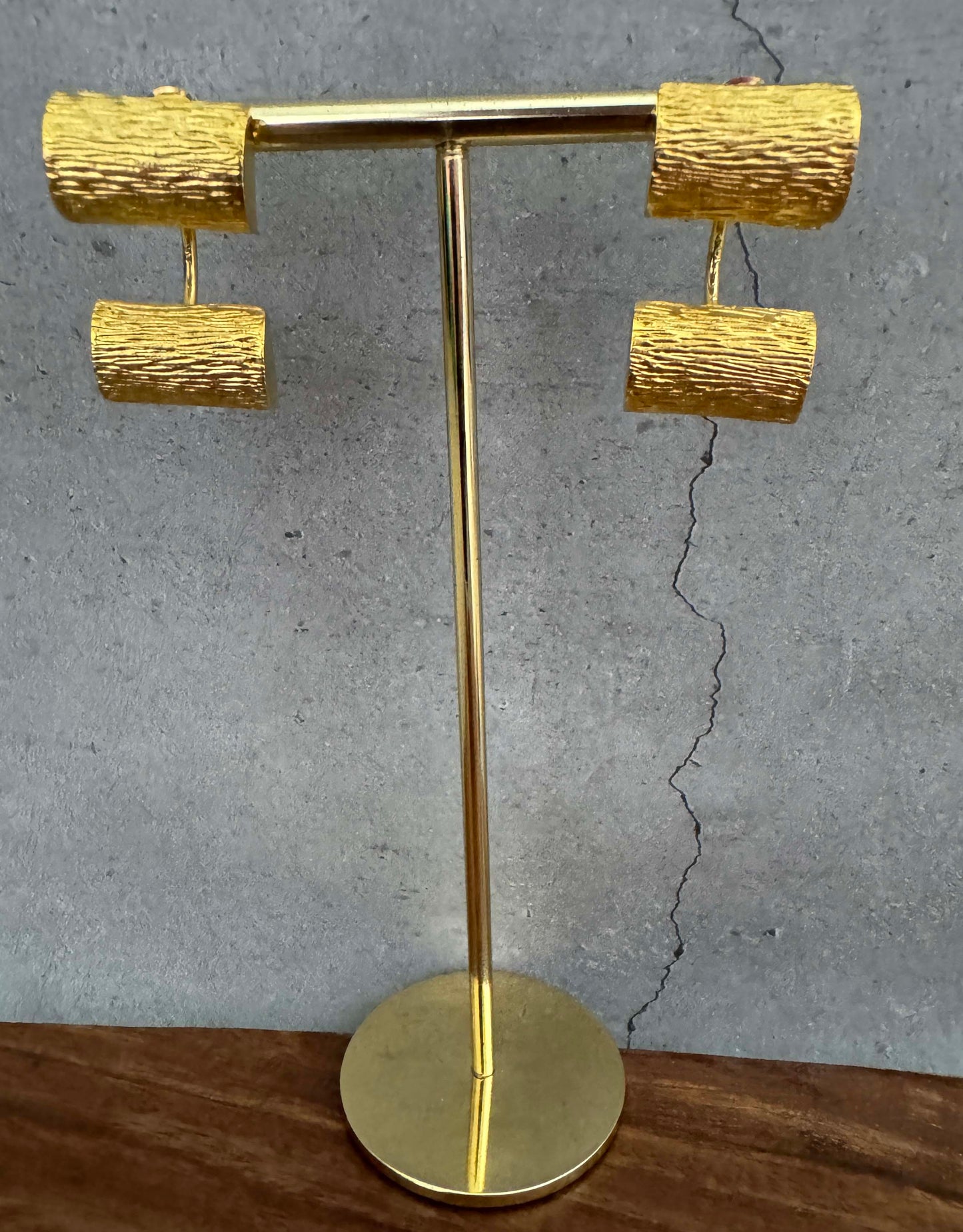 Double Log Studs