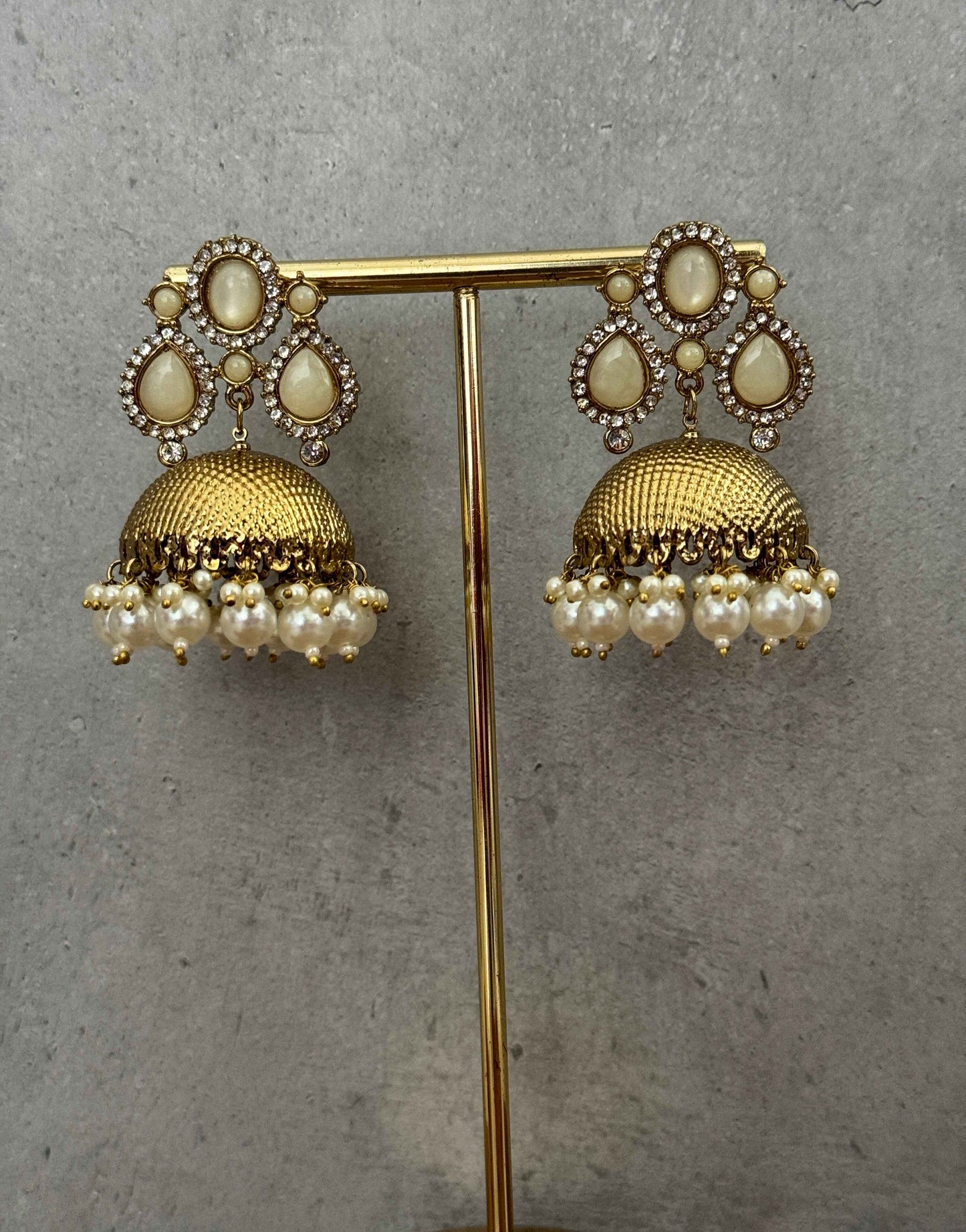 Nyra Jhumkis