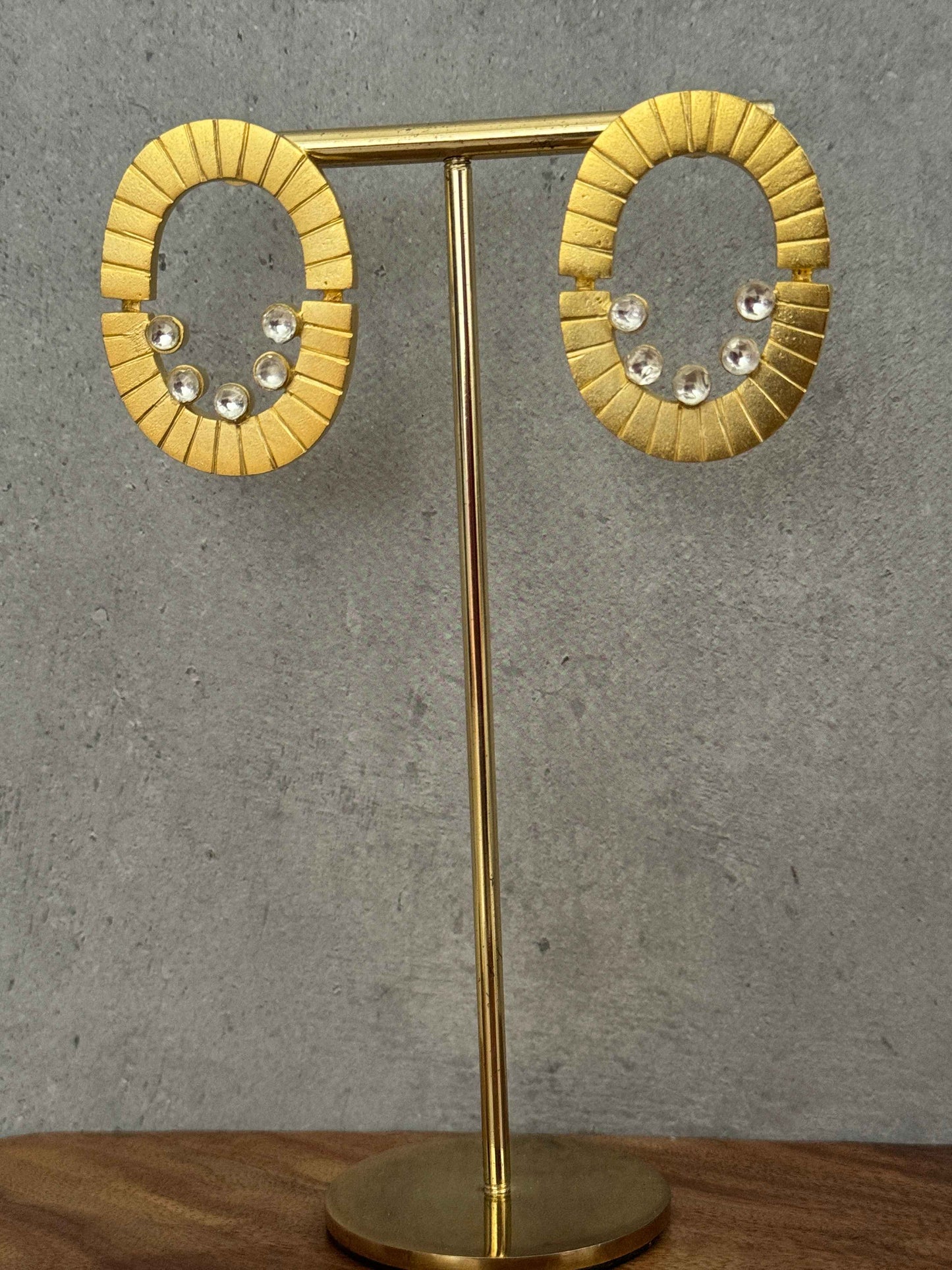 Textured Oval Kundan Studs