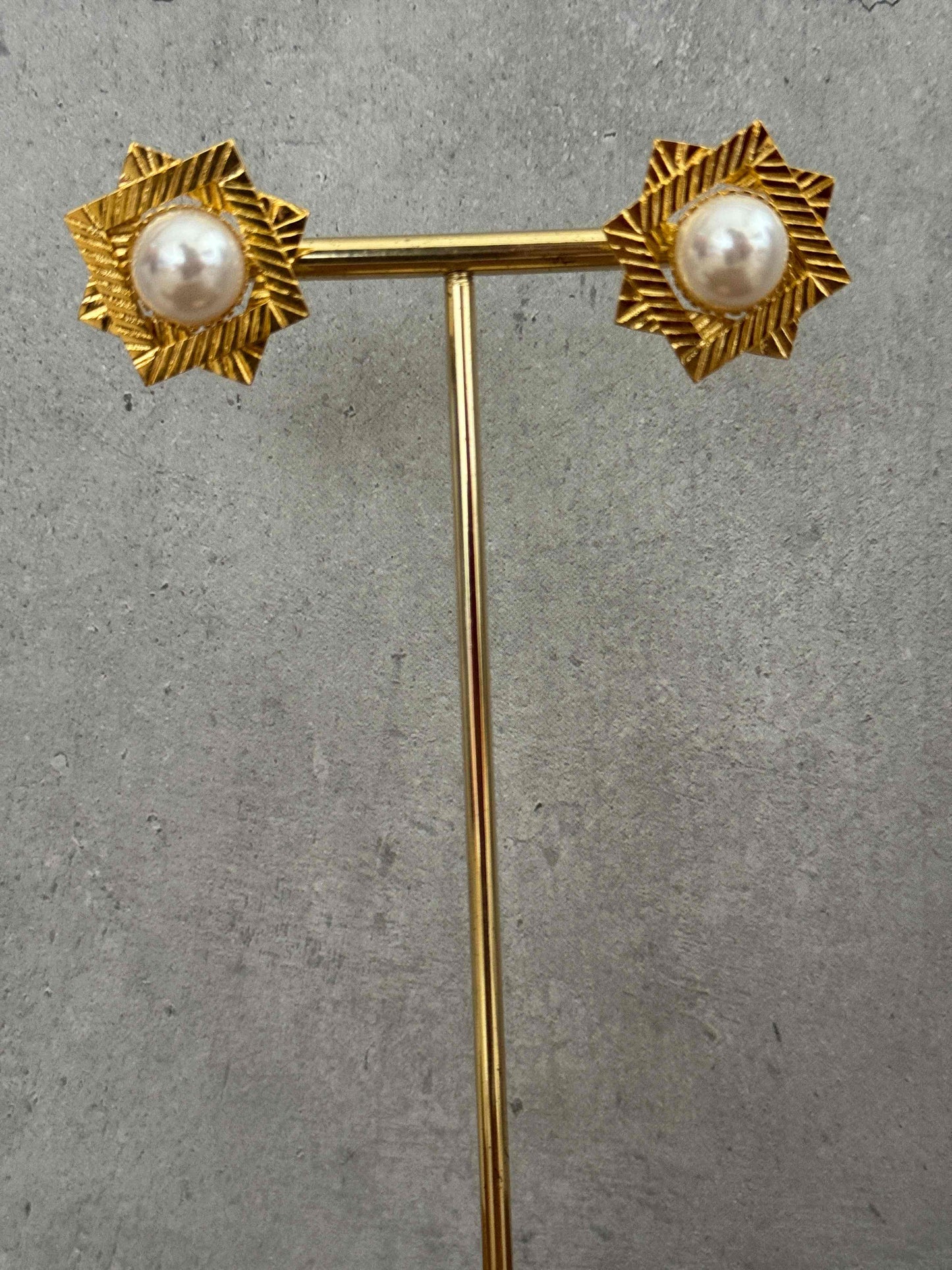 Overlap Square Pearl Studs