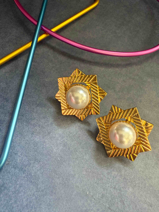Overlap Square Pearl Studs