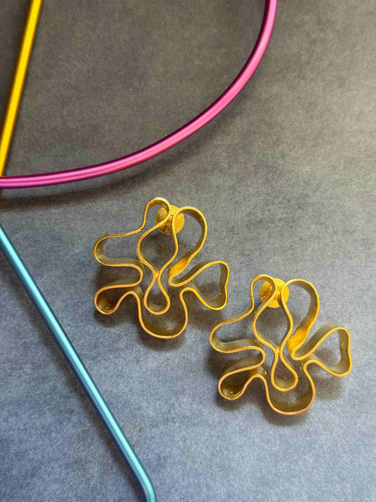 Abstract Curve Studs
