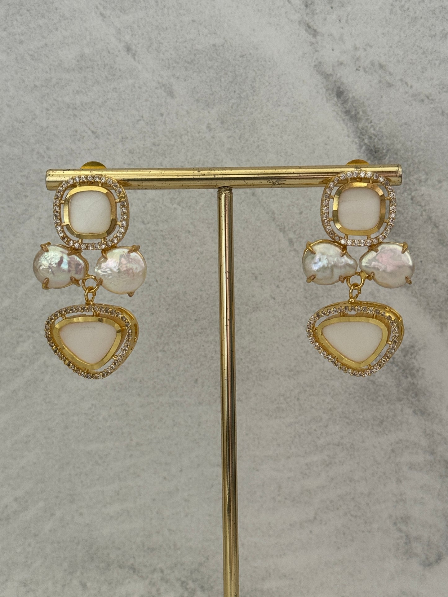 Mop Diamond Danglers