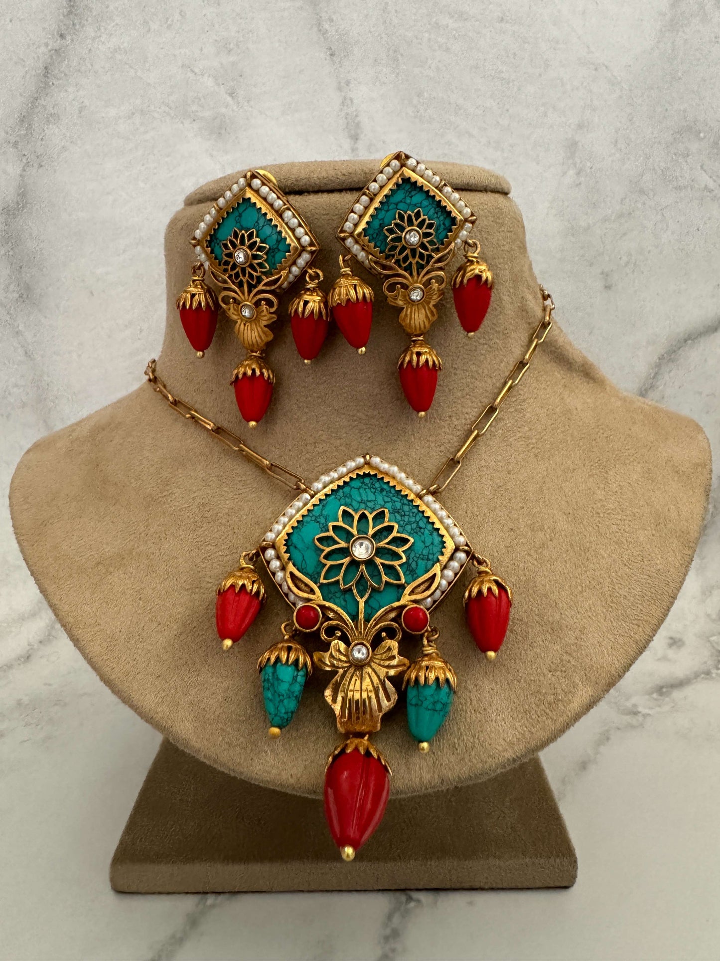 Ritika Pendant Necklace Set
