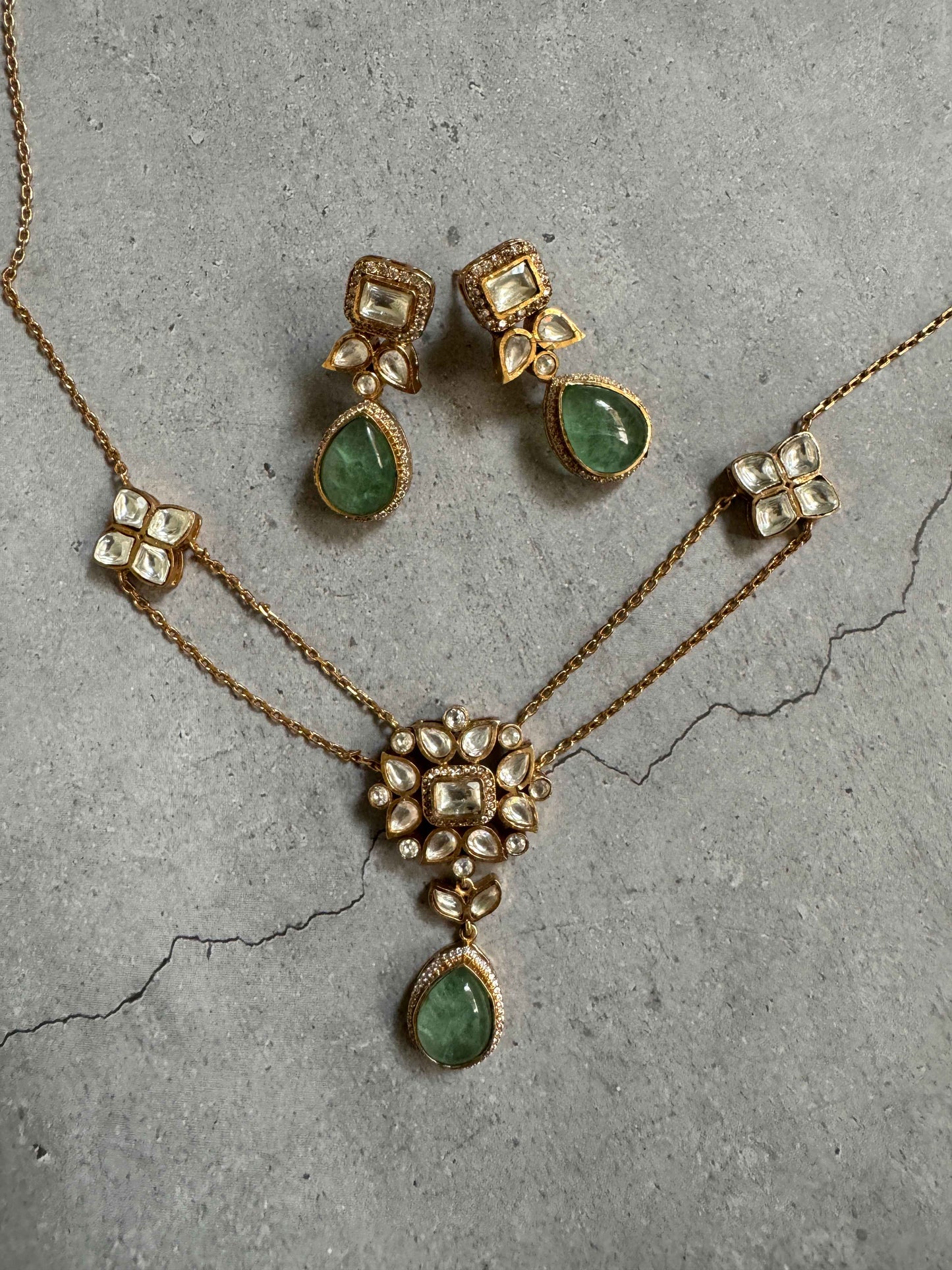 Green Aisha Pendant Necklace Set