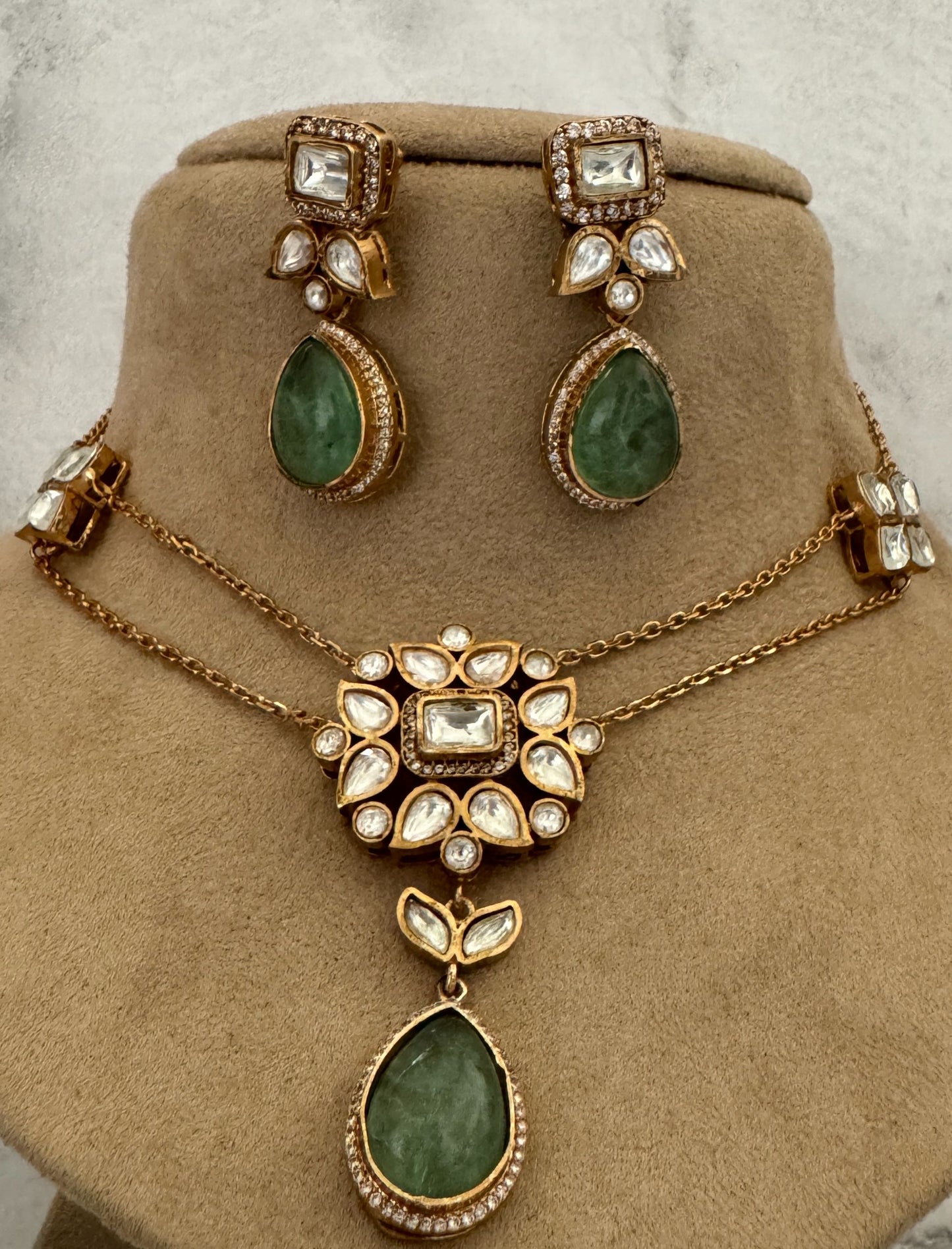 Green Aisha Pendant Necklace Set