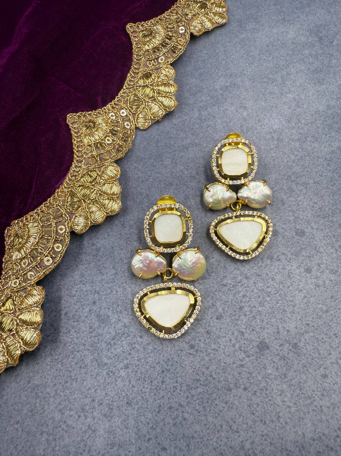 Mop Diamond Danglers