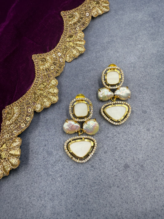 Mop Diamond Danglers