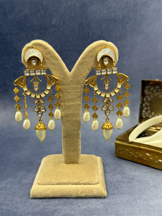 Meeru Danglers