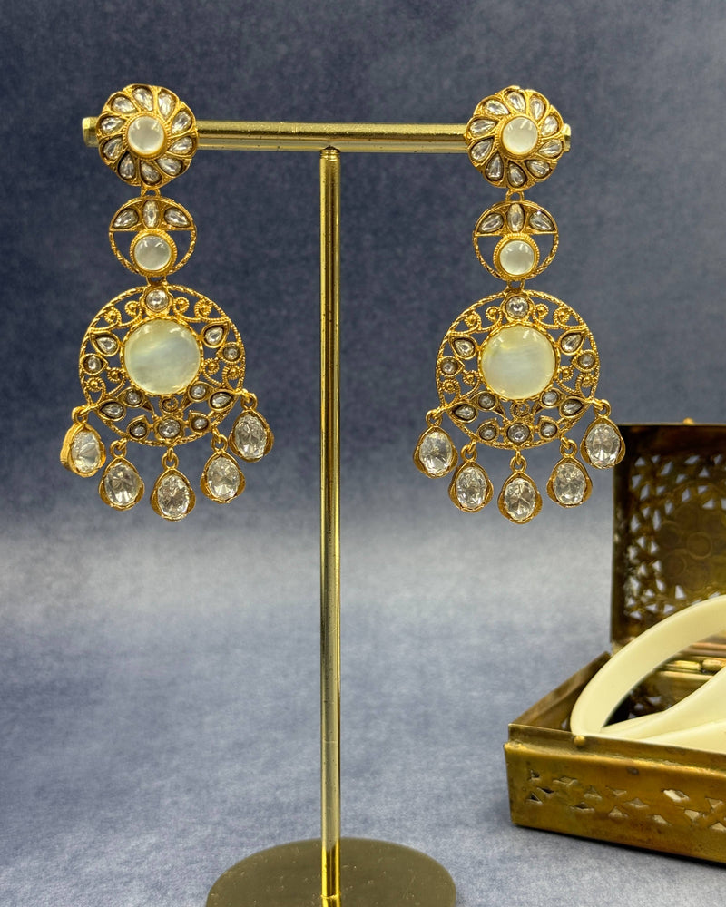 Tia Danglers
