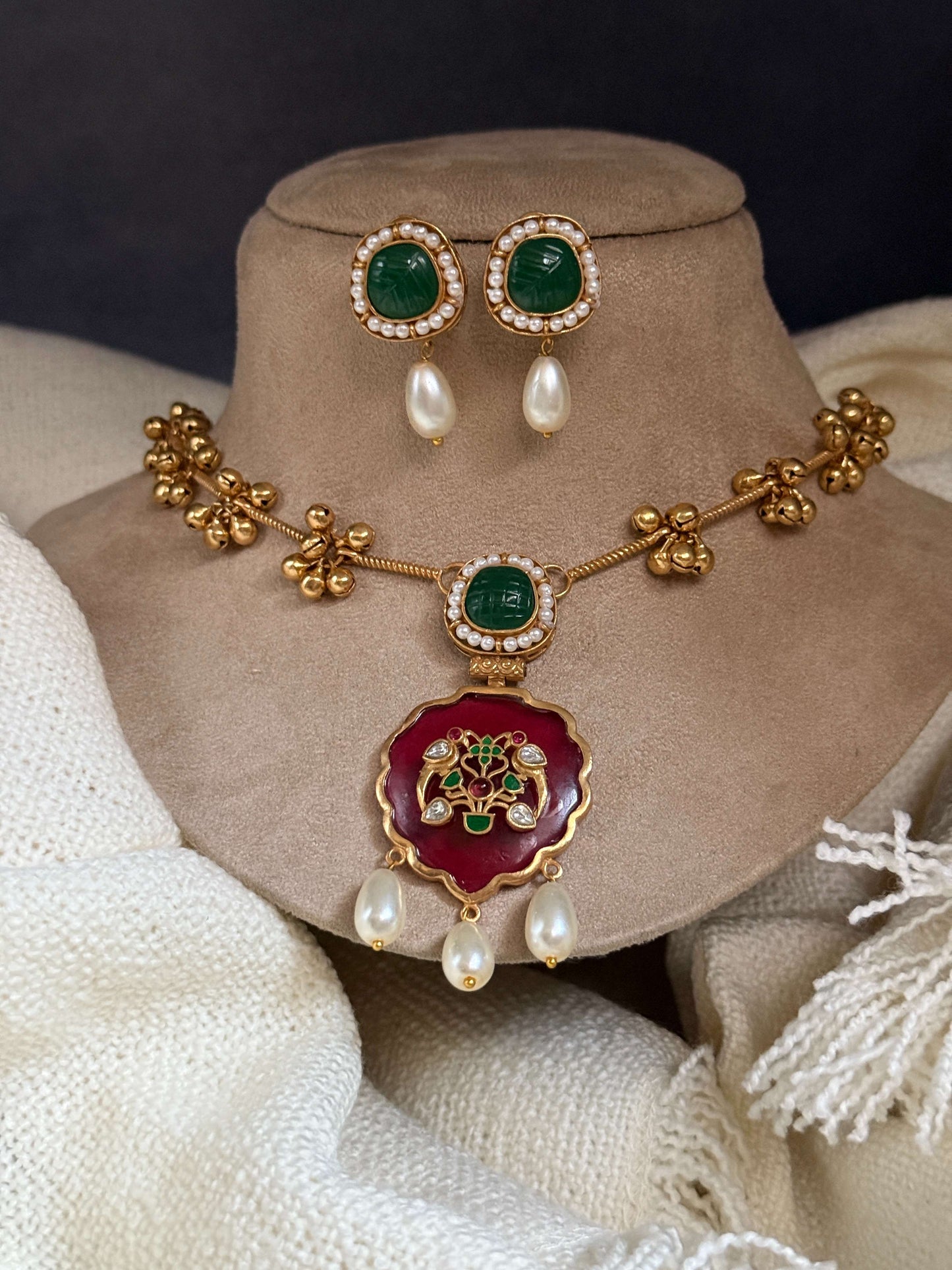 Pink Anaira Pendant Necklace Set