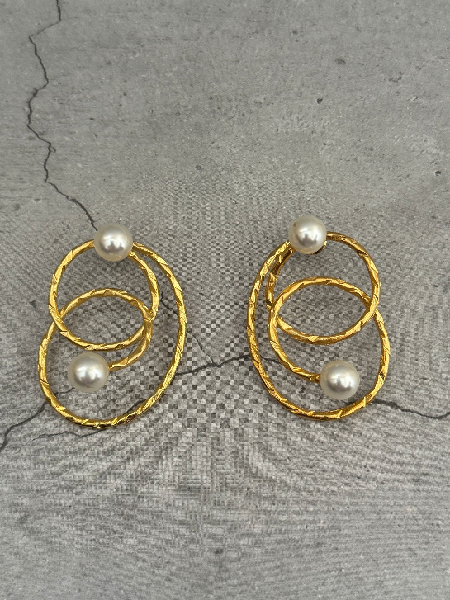 Amara Pearl Studs