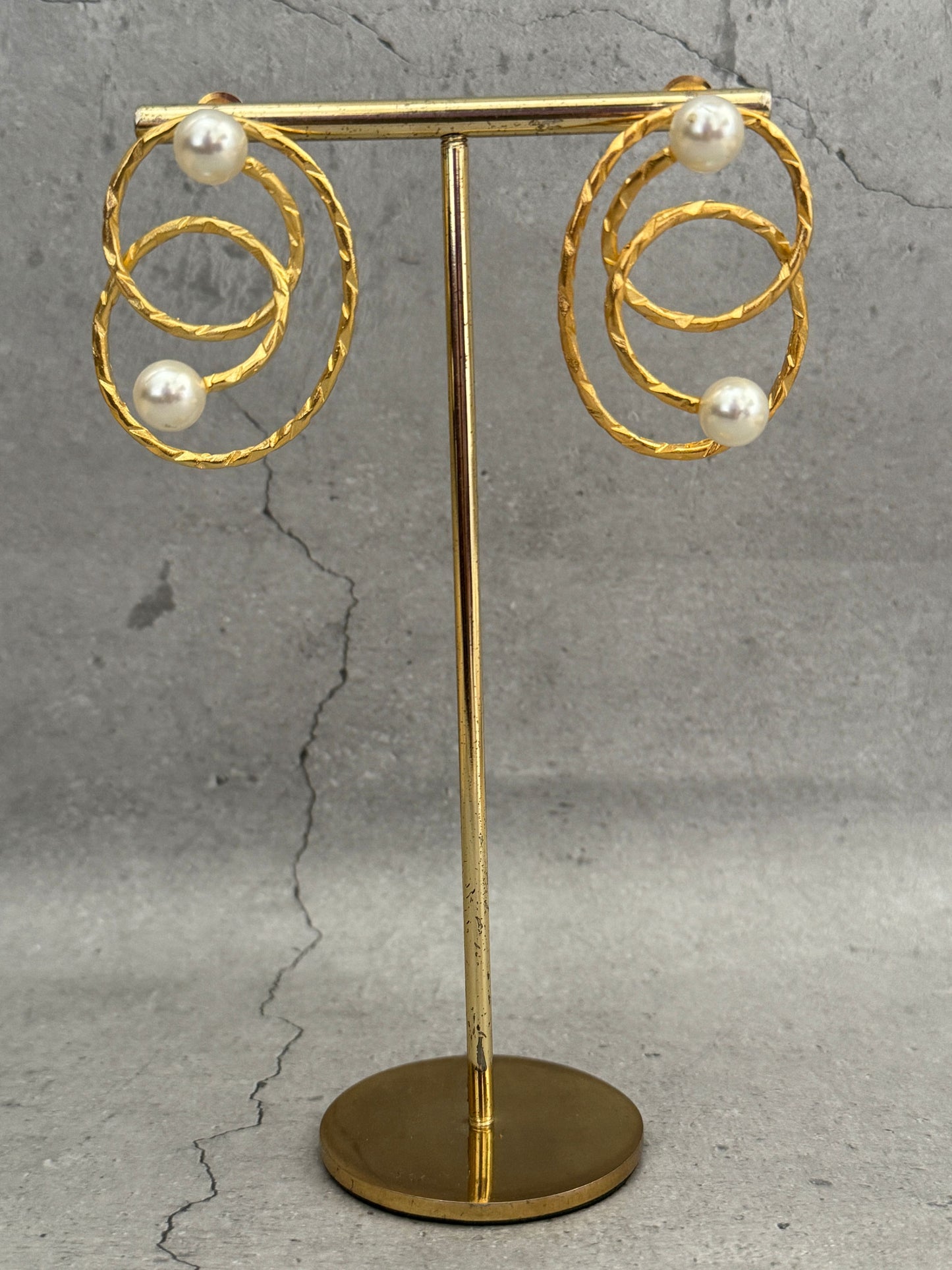 Amara Pearl Studs