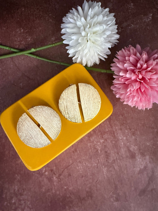 Vanya Round Studs