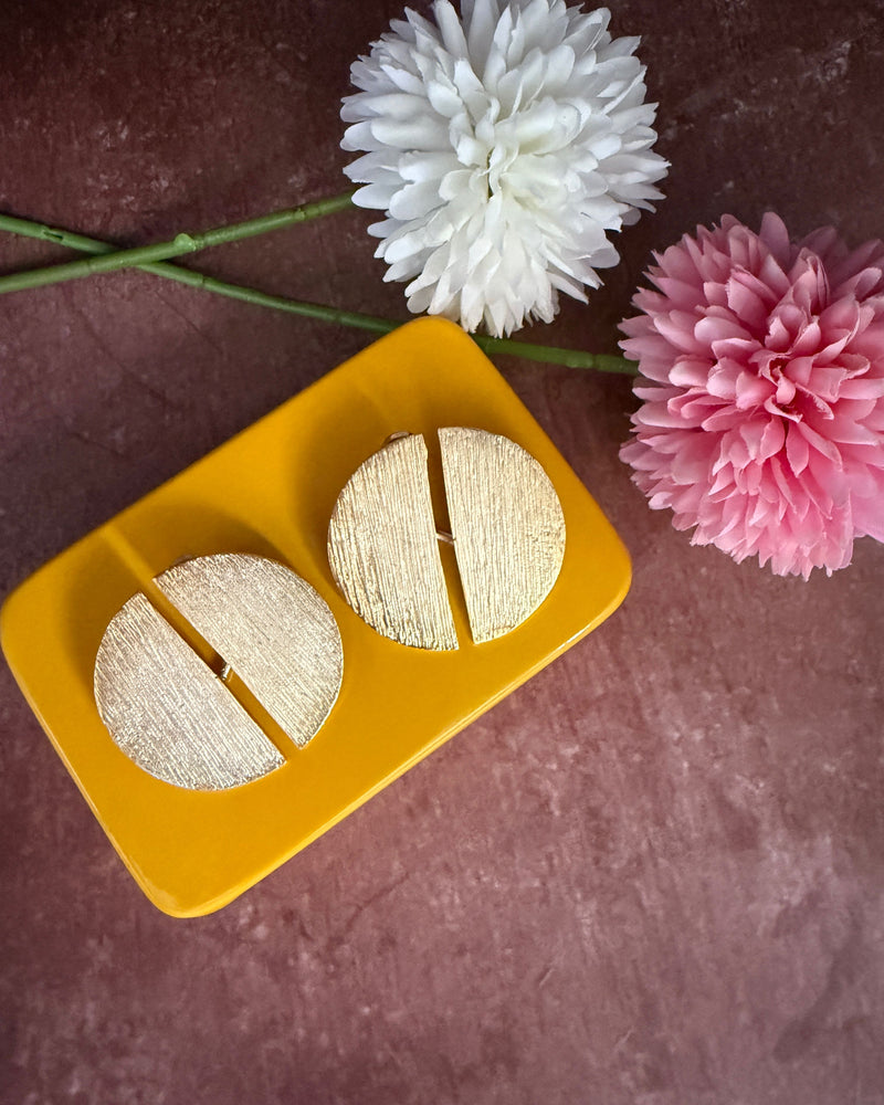 Vanya Round Studs