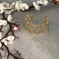 Curve Statement Bracelet