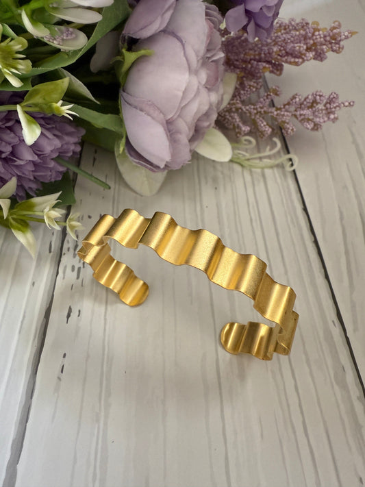 Niva Plate Bracelet