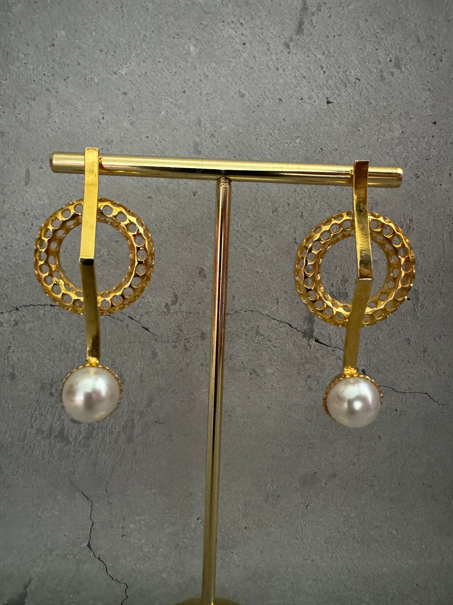 Textured Pearl Round Danglers