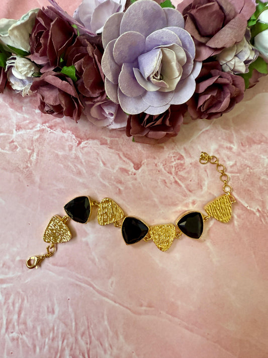 Black Triangle Loose Bracelet