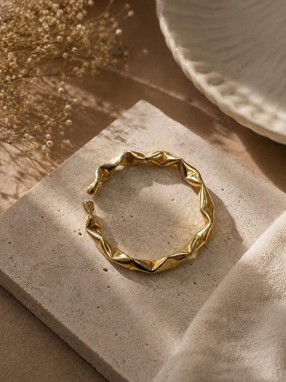 Gold Twisted Kada