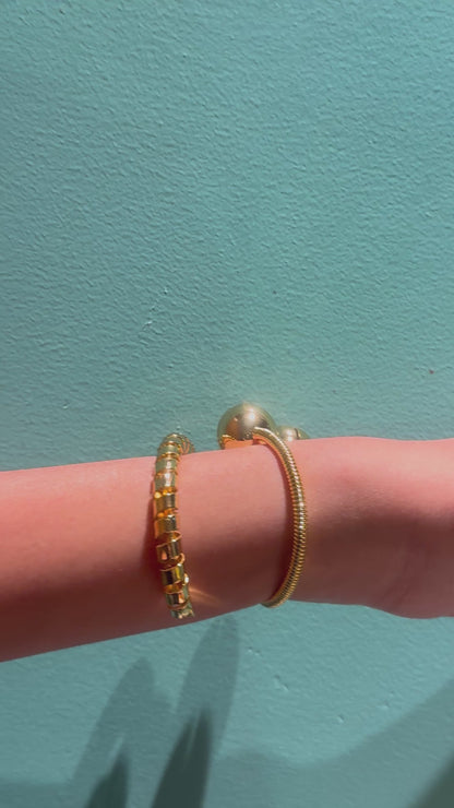Aarvi Spring Bracelet